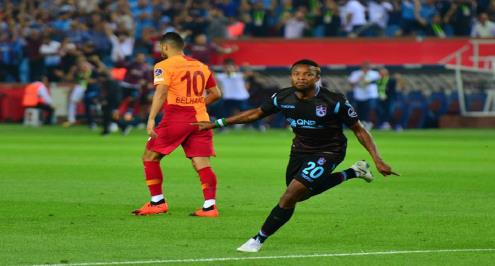 الدوري التركي.. جلطة سراي يسقط برباعية ويمنح قاسم باشا فرصة ذهبية